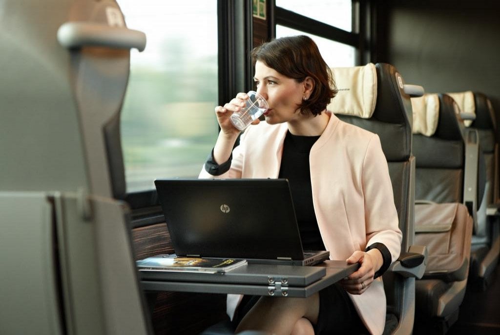 2017-10-c48dec5a1tc3ad-manac5beec599i-auty-nejezdc3ad-chvc3a1lc3