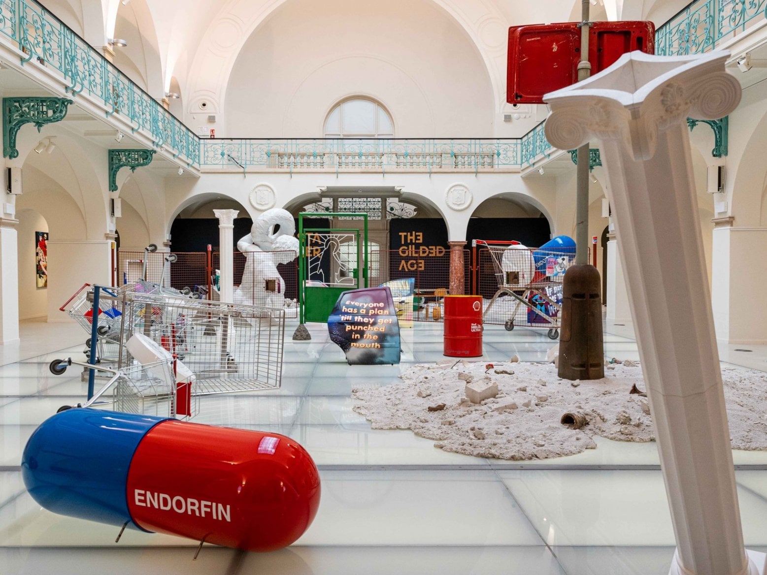 Foto z liberecké výstavy Pasty Onera The Gilded Age v roce 2023