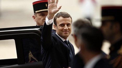 Náhledový obrázek - Macron převzal prezidentský úřad. První návštěvu absolvuje v Německu