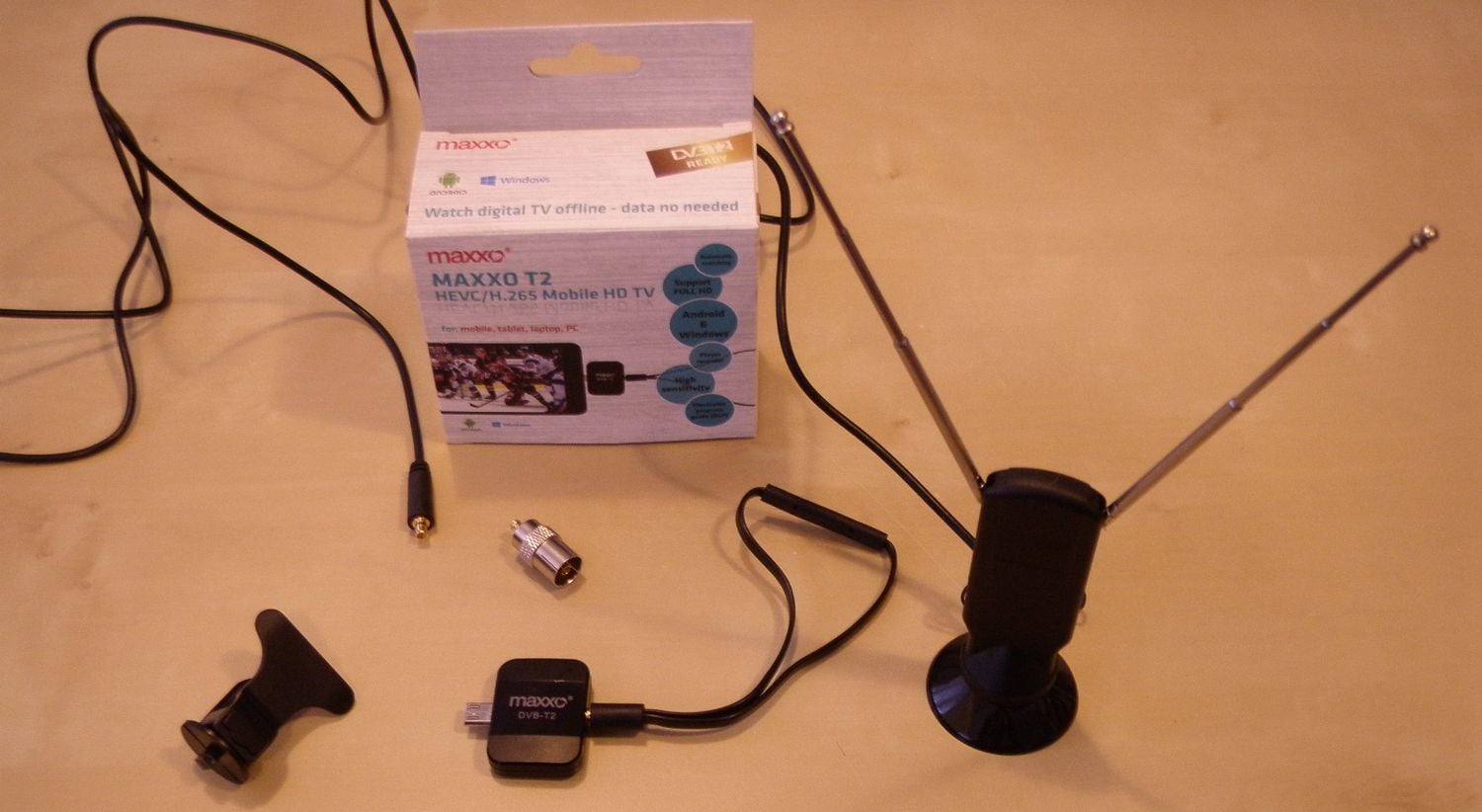 Maxxo T2 mobile - obsah balení