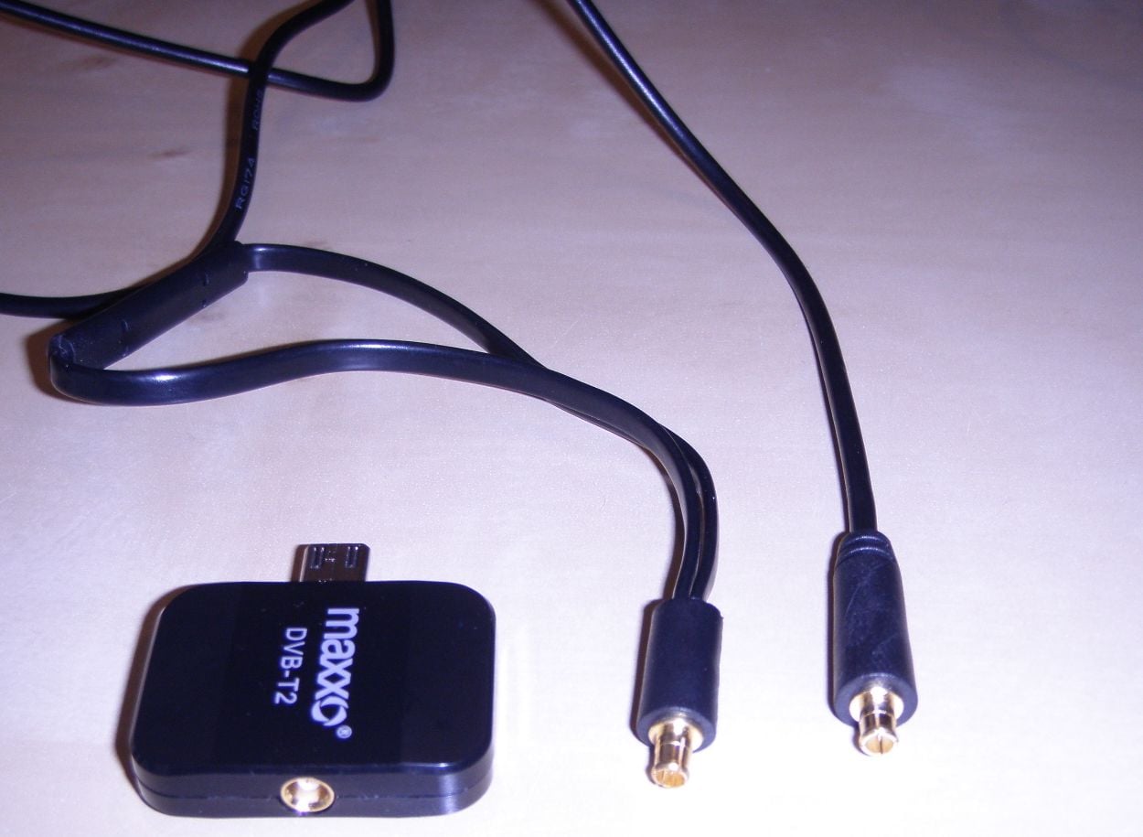 Maxxo T2 mobile - obsah balení