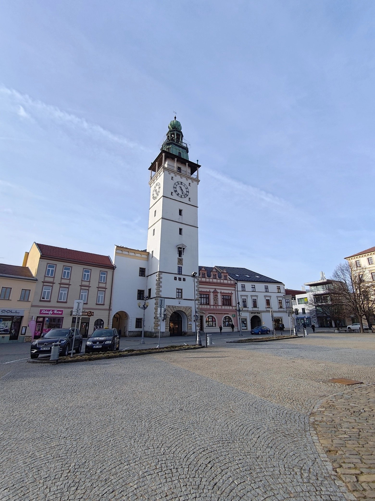 Ultraširokoúhlý 32Mpx fotoaparát