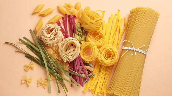 Velký přehled těstovin. Rozdíl mezi pappardelle, fettuccine či tagliatelle není zásadní