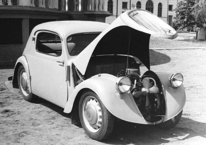 Autor: Archiv Svatopluka Jíchy, se svolením Všechny Sagitty se dochovaly na historických fotografiích tak, jak byly používané majiteli po odprodeji továrnou do privátních rukou