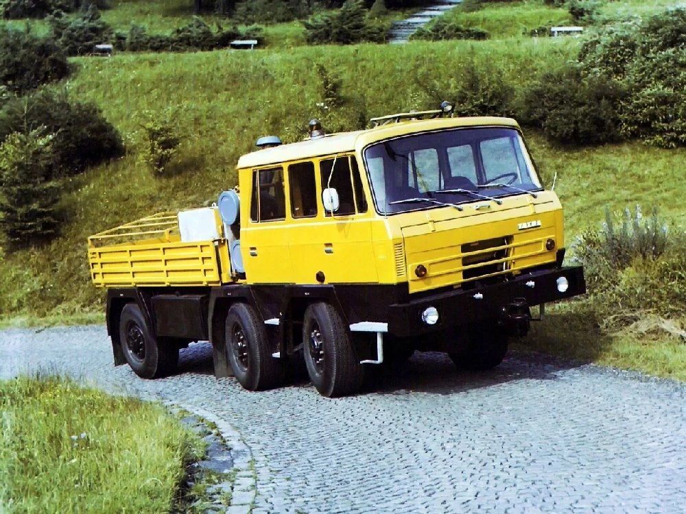 Retro: Tatra 815