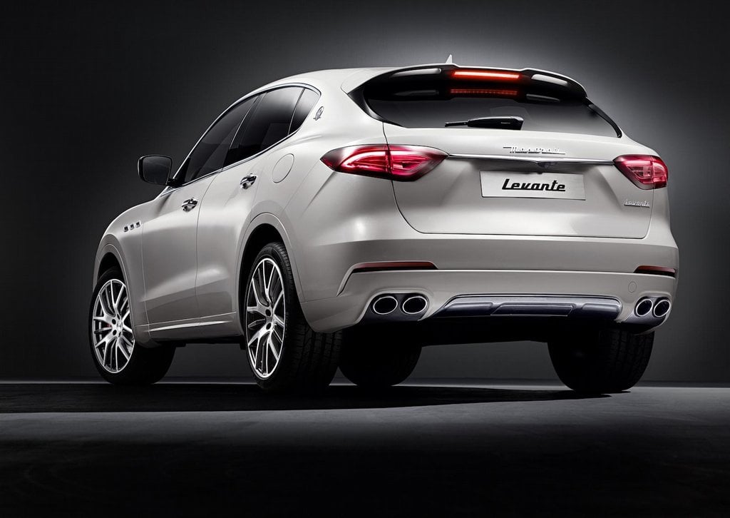 2010-03-maserati-levante-4.jpg