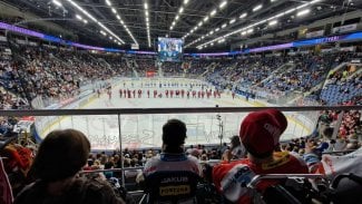 Zápas Extraligy ledního hokeje mezi týmy HC Bílí Tygři Liberec a HC Dynamo Pardubice