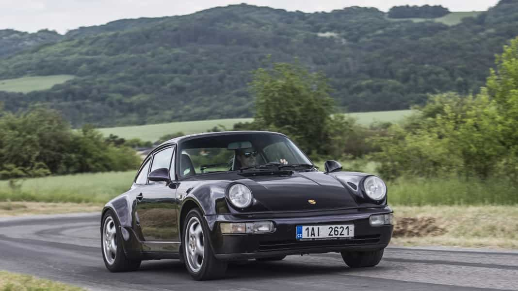 Retro: Za volantem Porsche 911 Carrera 4 964 (1993)