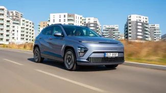 Náhledový obrázek - Test Hyundai Kona Electric: Sebevědomí jí nechybí