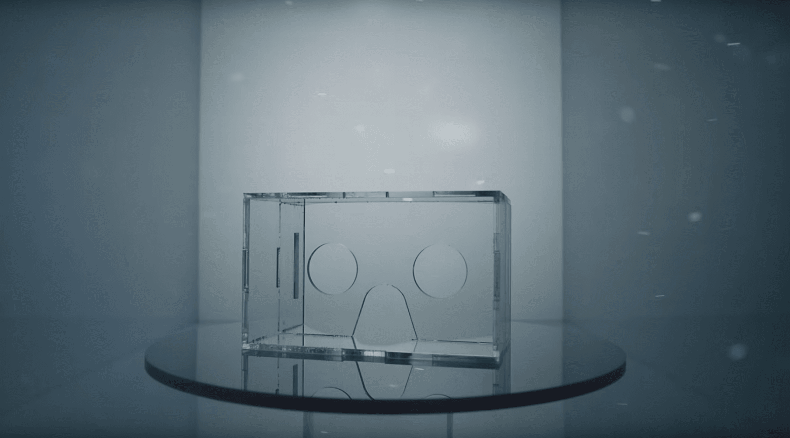 Virtuální realita už je out, slyšeli jste o... skutečné realitě? Google už pro ni připravil první headset. <a href="https://youtu.be/VkOuShXpoKc">Video na YouTube</a>