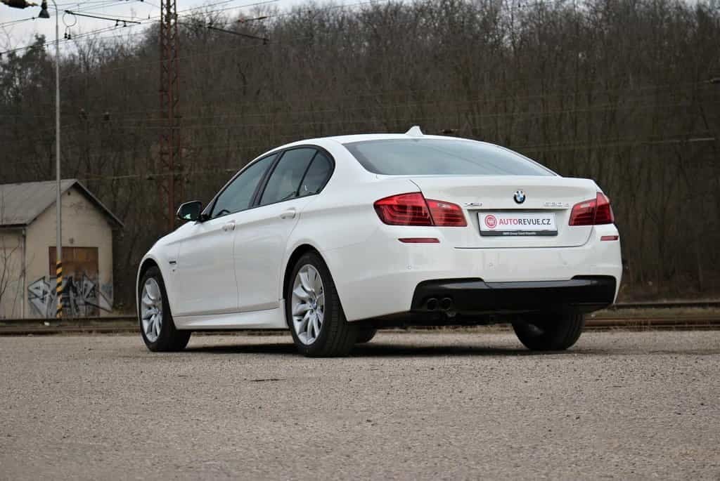 2013-10-bmw-520xdrive-1.jpg