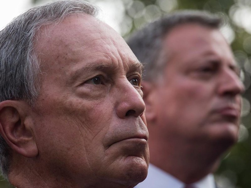  Michael Bloomberg (vlevo) a Bill de Blasio