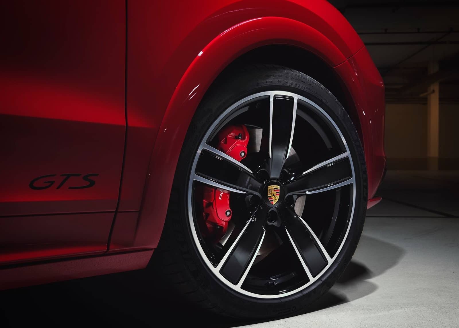 2020-06-Porsche-Cayenne_GTS-2020-1600-0b.jpg