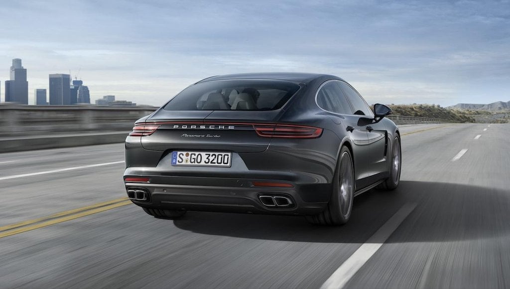 2015-12-automobily-porsche-archiv-6.jpg