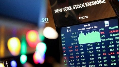 Náhledový obrázek - Dow Jonesův index rekordně roste. Poprvé překonal hranici 25 tisíc bodů