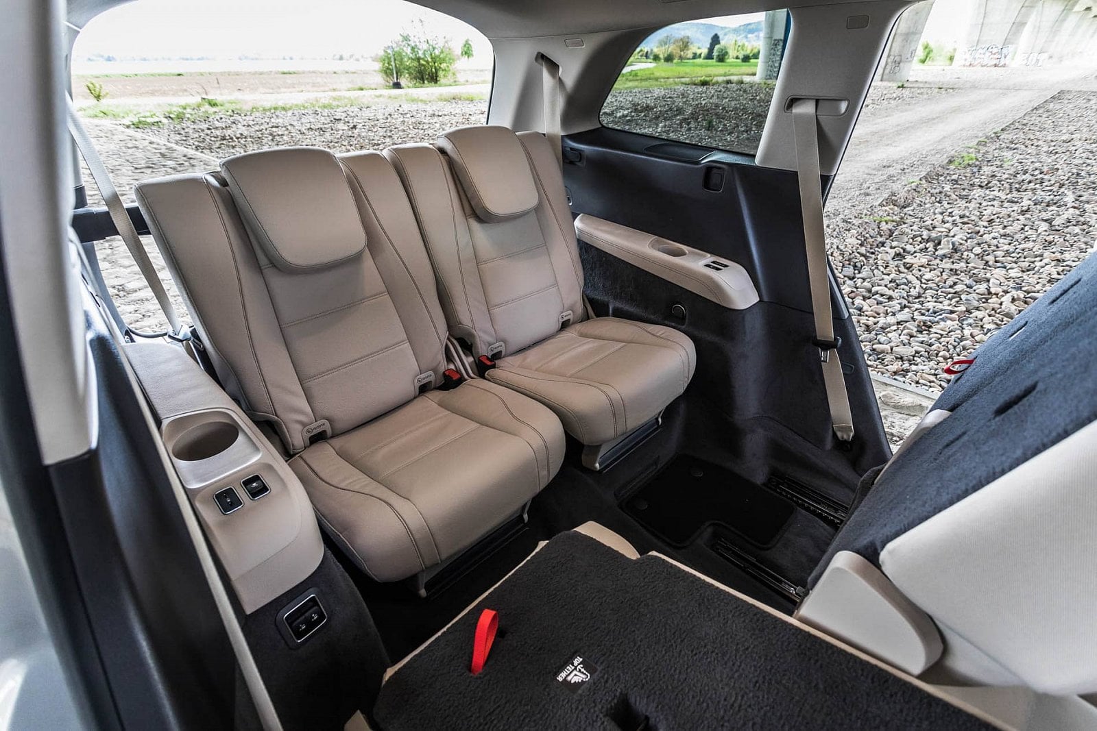 2020-06-mercedes-benz-gls-18.jpg
