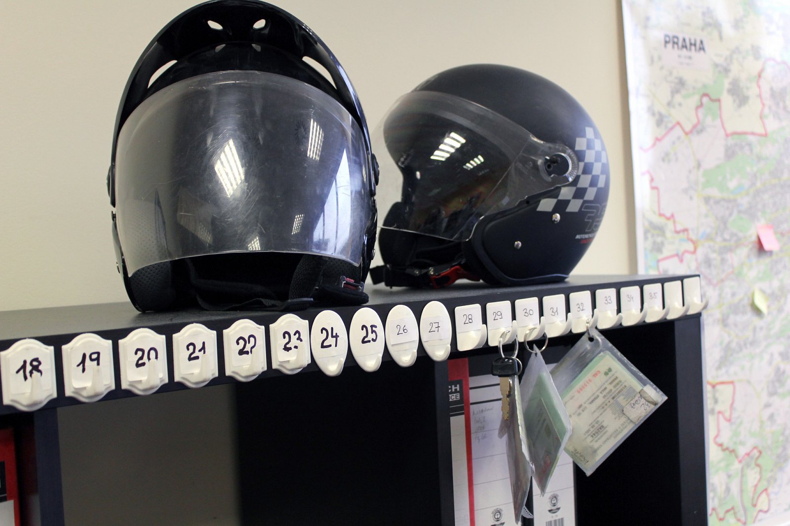 Všichni jsou v terénu, jen 29, 30 a 32 chybí.