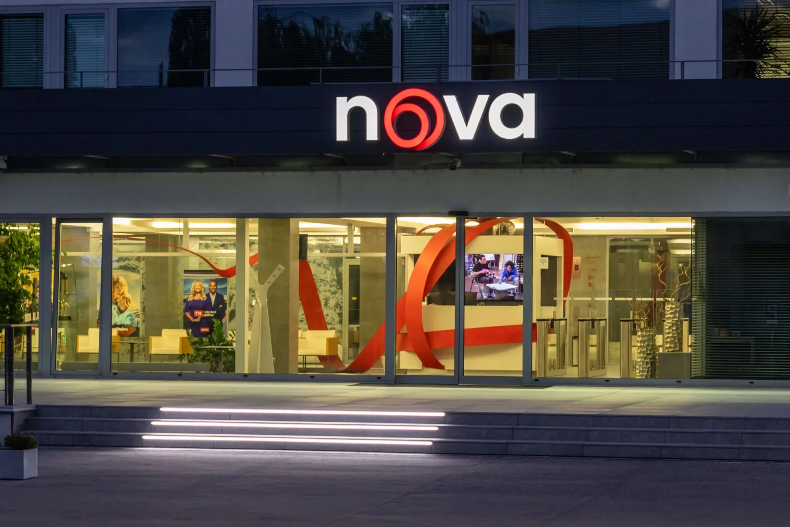 Nové logo a grafika TV Nova (podzim 2024)