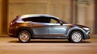 Náhledový obrázek - Mazda představila svou Škodu Kodiaq. Sedmimístná CX-8 ale do Evropy nemíří
