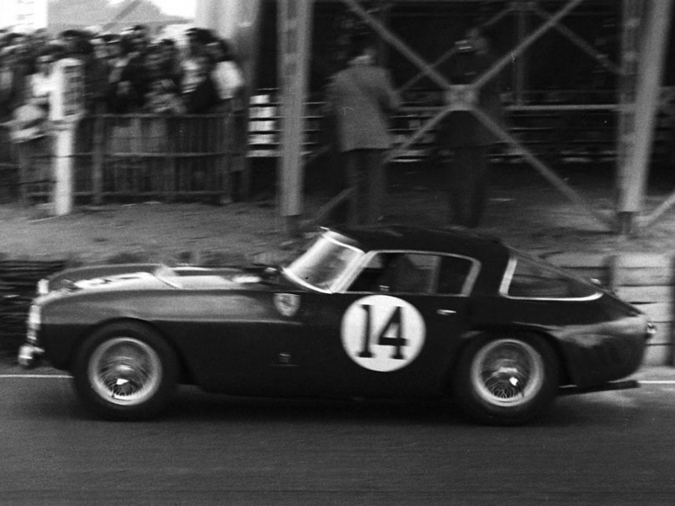 2015-09-ferrari-kterc3a9-pc599ekonalo-drac5beebnc3ad-rekord-11.j