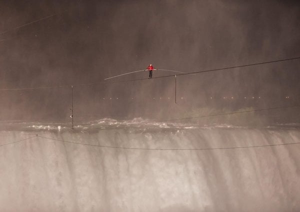 2016-12-kaskadc3a9r-pc599ec5a1el-na-lanc49b-niagarskc3a9-vodopc3