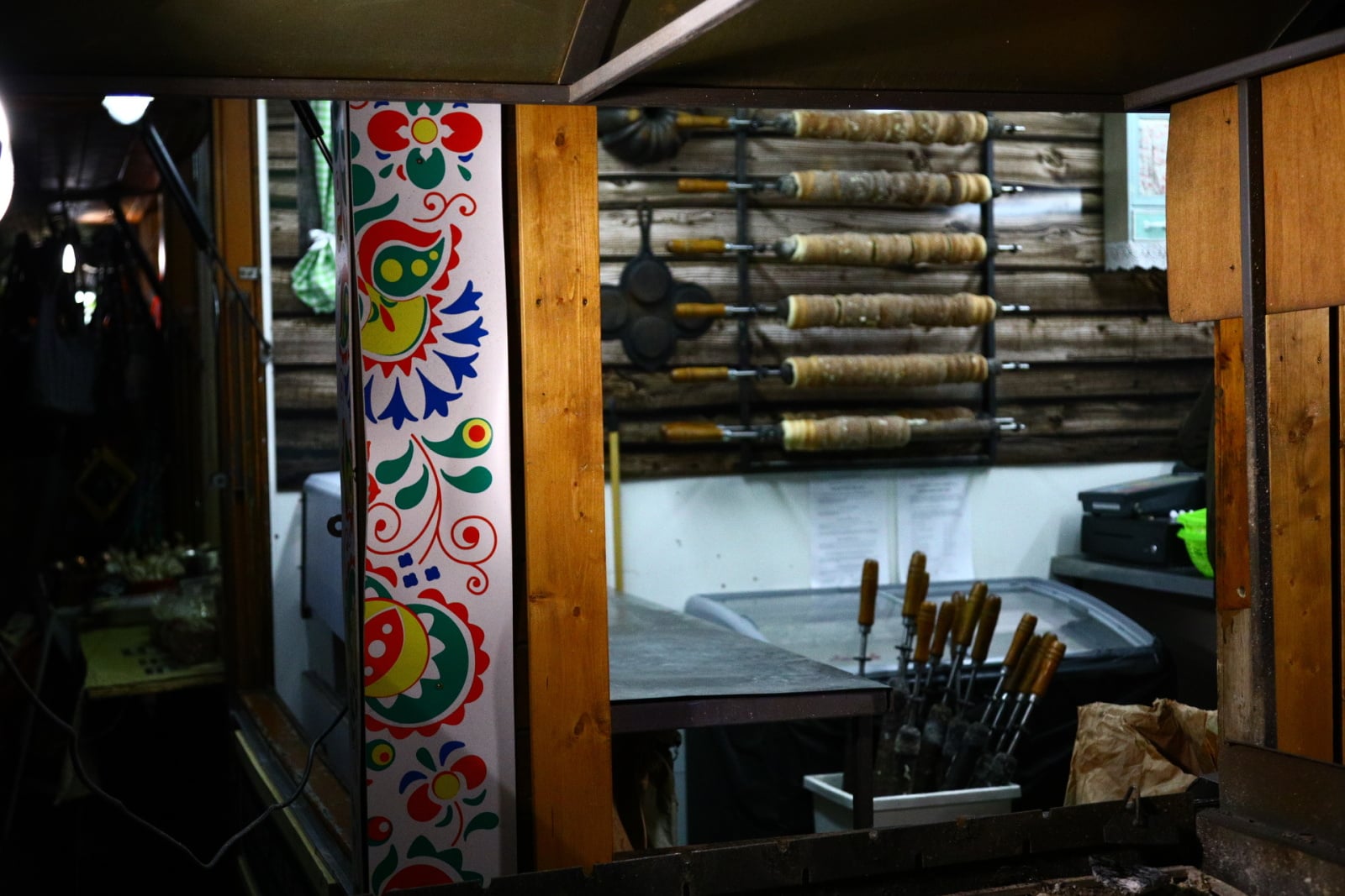 Velikonoční výzdoba stánků i obchodů