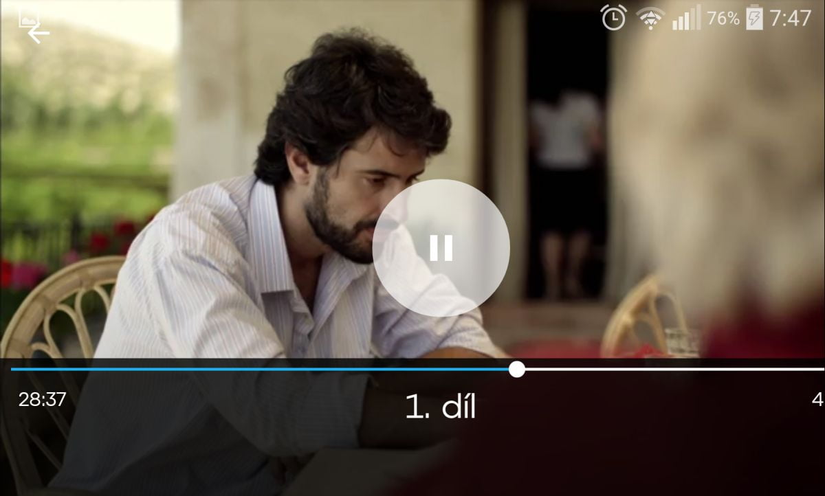 Při zkoušení nešlo dvakrát po Pause přehrávání spustit a skončilo takto. Nic dalšího než shodit aplikaci dělat nešlo.