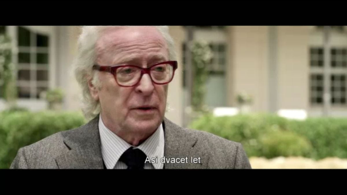 Titulky jsou malé a nevýrazné, ovlivnit nijak nejdou.