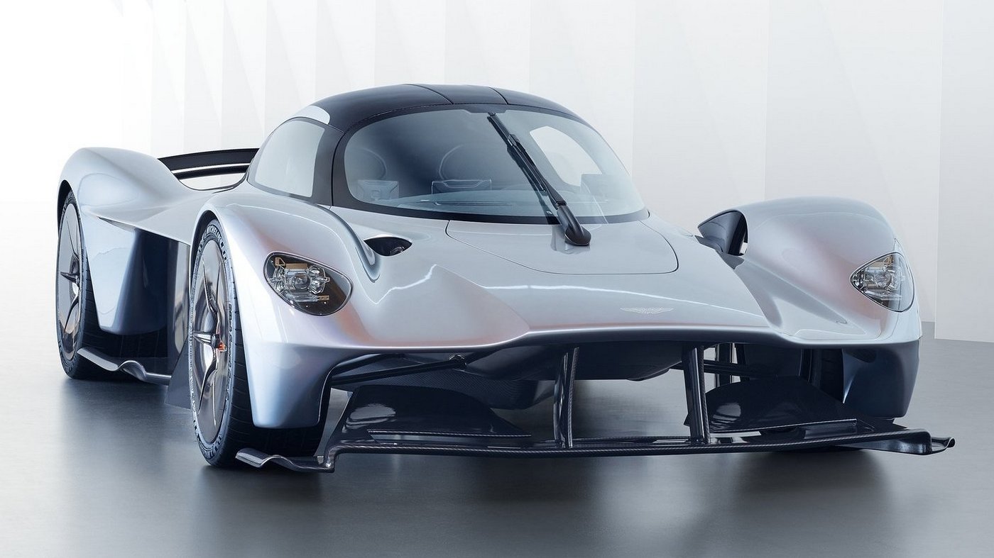 Supersport Aston Martin Valkyrie se ukazuje v konečné sériové podobě