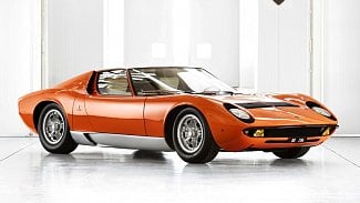 Náhledový obrázek - Po padesáti letech se našlo Lamborghini Miura, které hrálo v Loupeži po italsku. Na prodej ale není