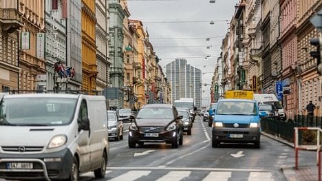 Náhledový obrázek - Národní muzeum pražskou ikonou, přechody a autobus. Architekti ukázali proměnu magistrály