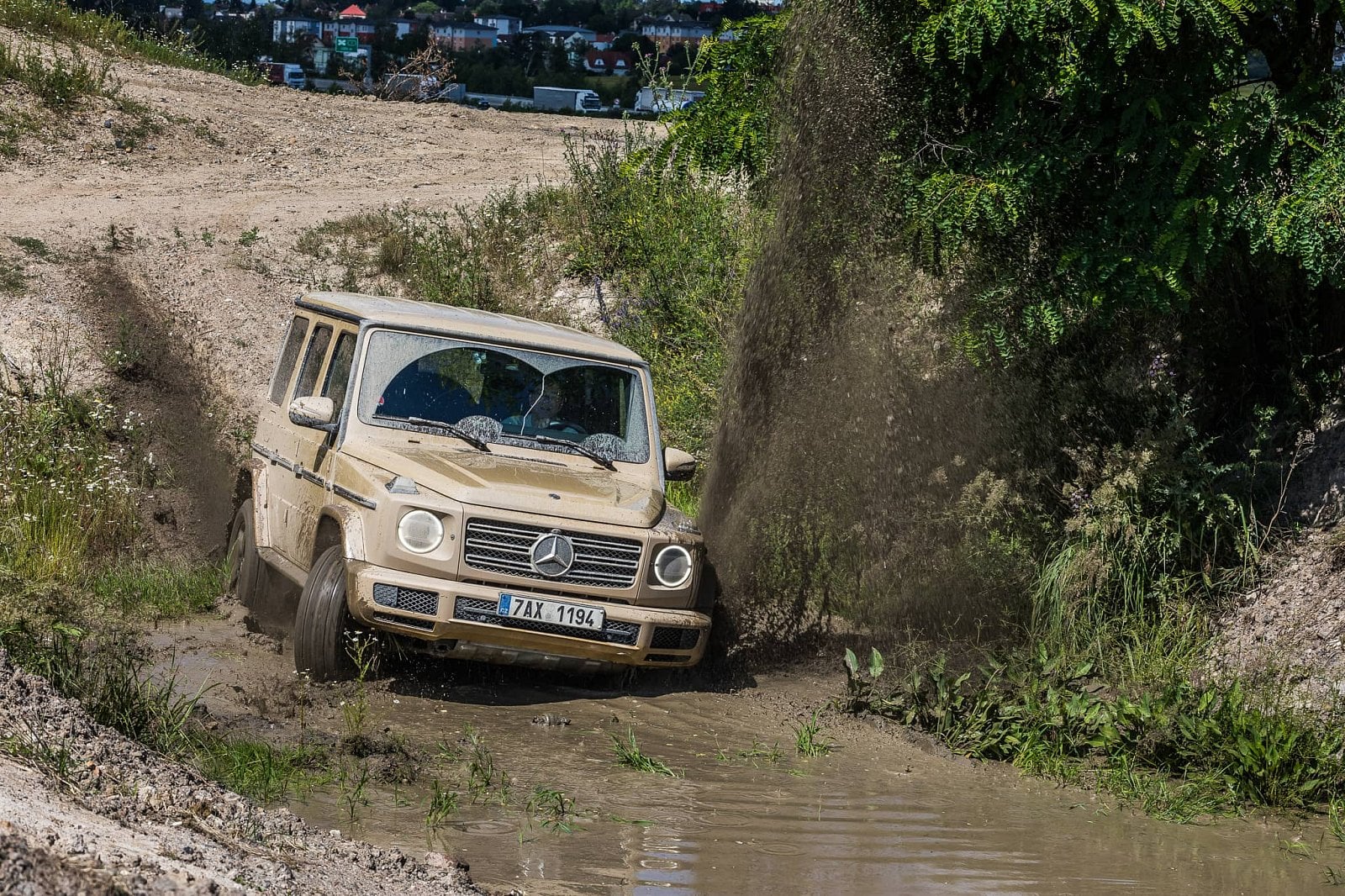 2020-10-mercedes_benz-g-5.jpg