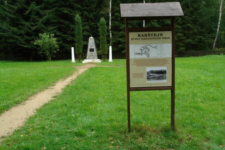 Památník obětem koncentračního tábora Rabštejn