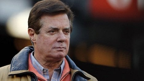 Náhledový obrázek - Trumpův volební manažer Manafort se vydal FBI. Čelí obviněním z konspirace proti USA