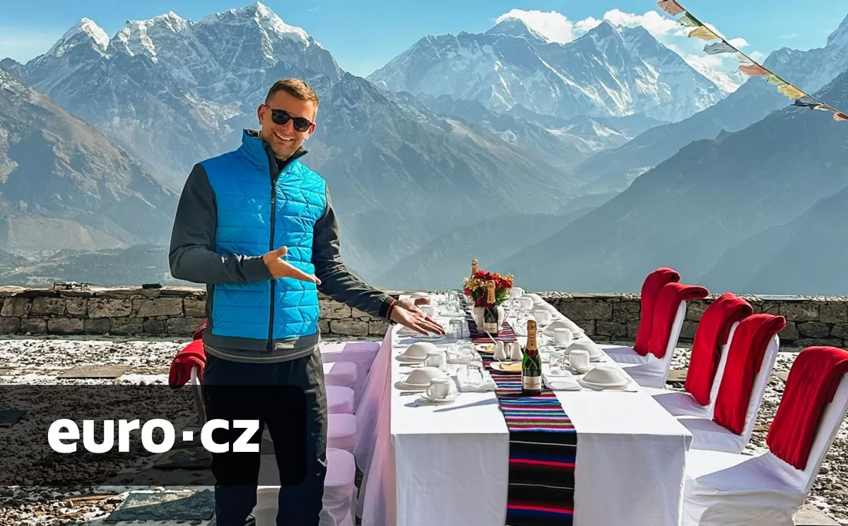 Šéf EliteVoyage: Za týdenní dovolenou pro dva u nás klienti v průměru zaplatí 700 tisíc. Máme už i první zájemce o let balónem do stratosféry