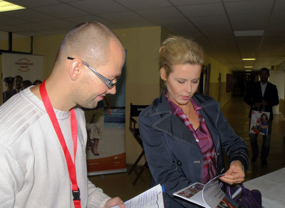 Jednání s operátory vede za společnost Viacom v České republice a na Slovensku IKO Kabel a jeho šéfka regionální pobočky Erika Luszicza.