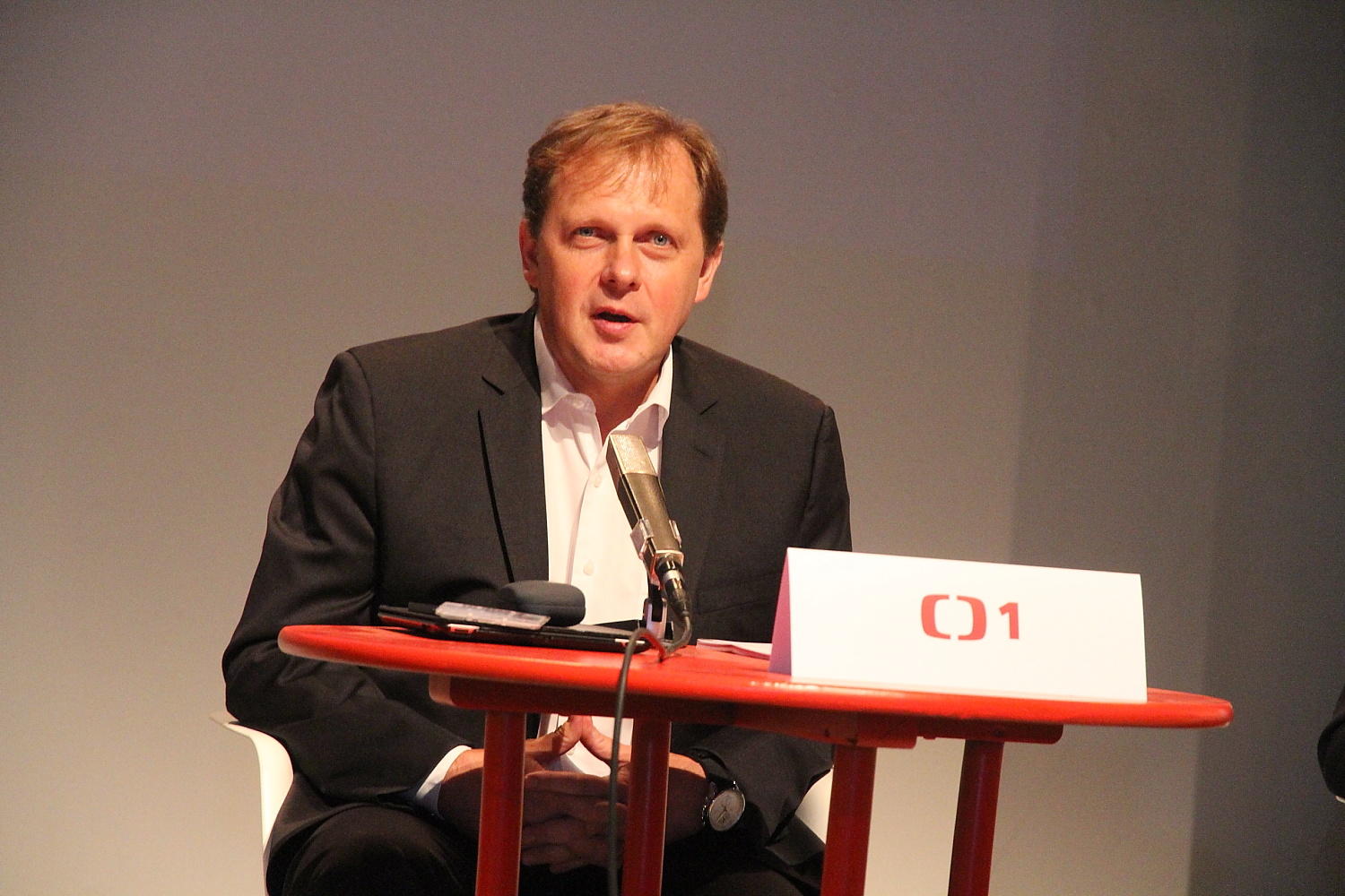 Česká televize představila pozdim 2013 na svých kanálech