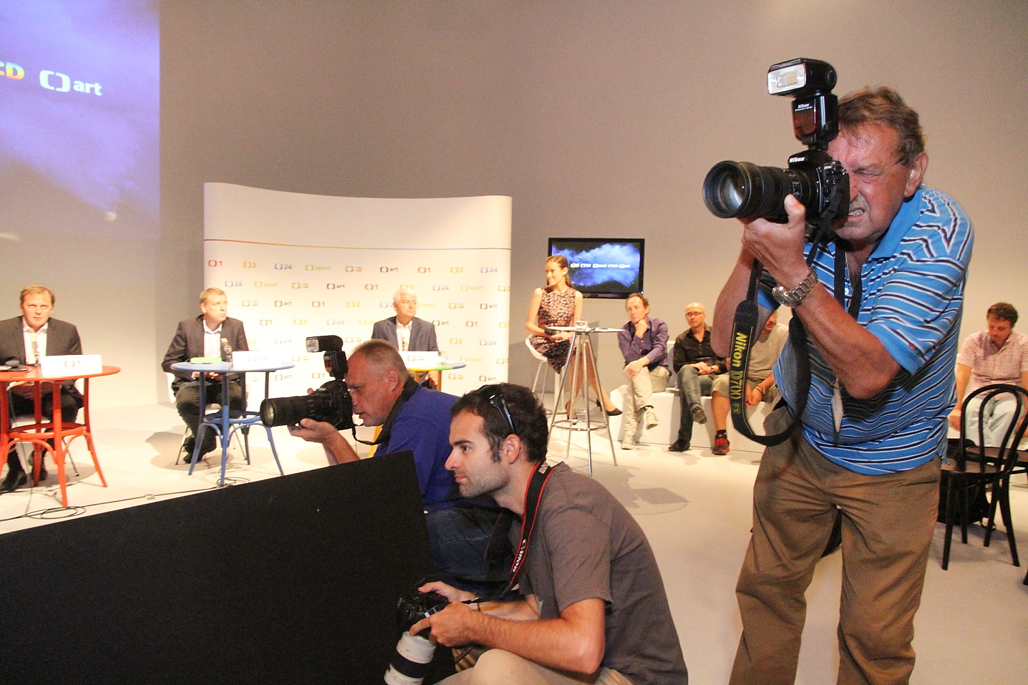 Česká televize představila pozdim 2013 na svých kanálech