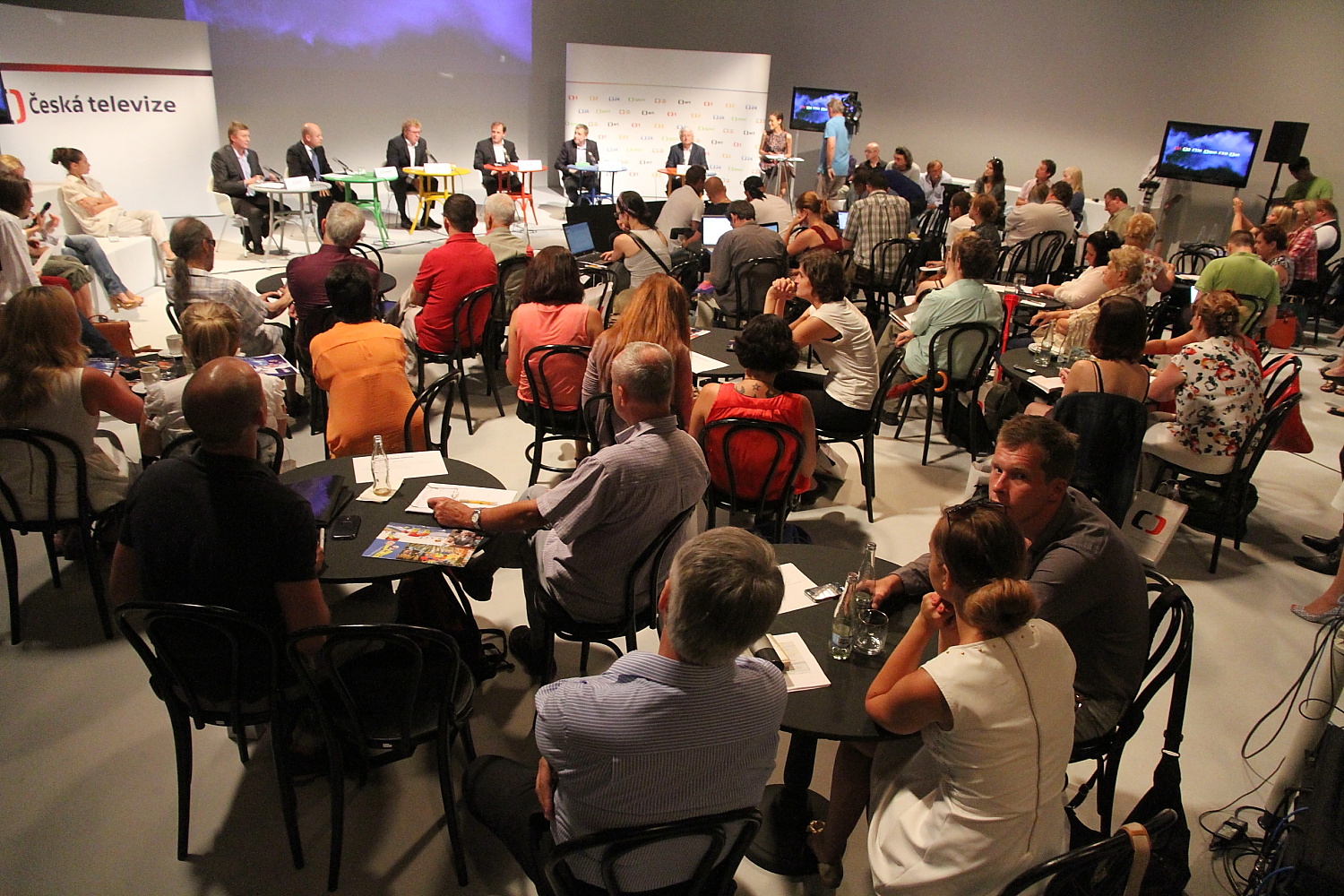 Česká televize představila pozdim 2013 na svých kanálech