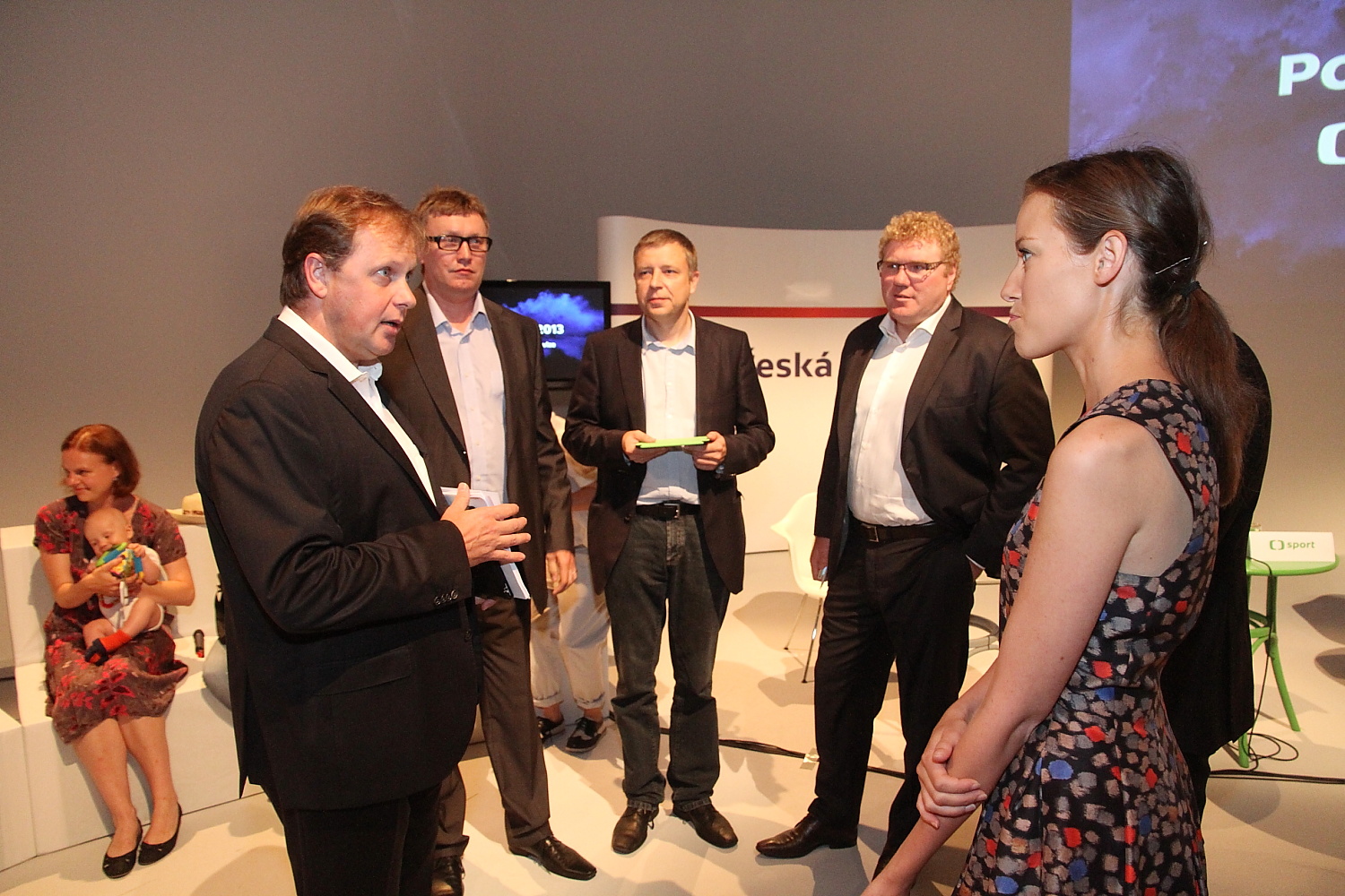 Česká televize představila pozdim 2013 na svých kanálech