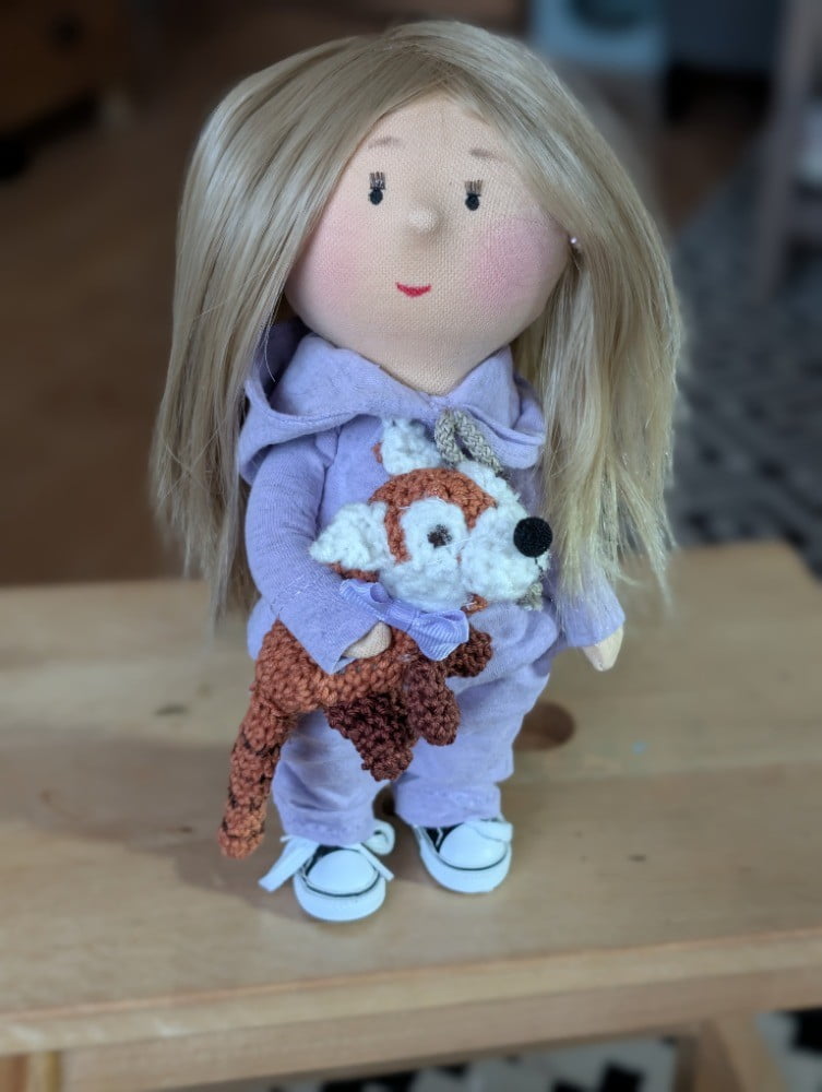 Nanynka se zvířátkem od Věry Najbrtové