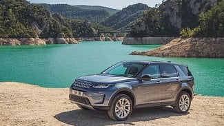 Náhledový obrázek - Land Rover Discovery Sport s novou technikou. Nad jinými 7místnými SUV vyniká nabídkou motorů i schopnostmi v terénu