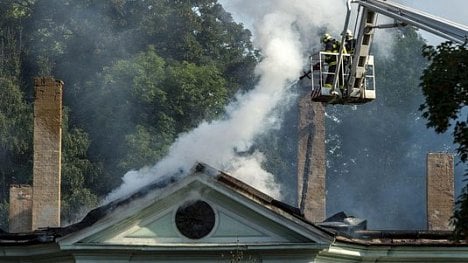 Náhledový obrázek - Důsledek rekordně horkého počasí: pojišťovny evidují stovky požárů, škody jsou stomilionové