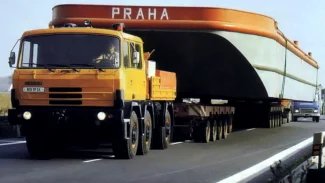 Náhledový obrázek - Mnozí jste na ní jezdili jako děti, po více než 40 letech přichází konec. Dnes Tatra vyrobí úplně poslední kus modelu 815