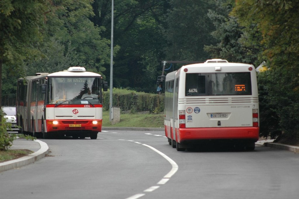 2014-12-cestujc3adcc3ad-se-pokouc5a1ejc3ad-orientovat-v-novc3bdc