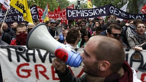 Náhledový obrázek - Francouzská vláda odborům neustoupí a zvažuje zákaz demonstrací