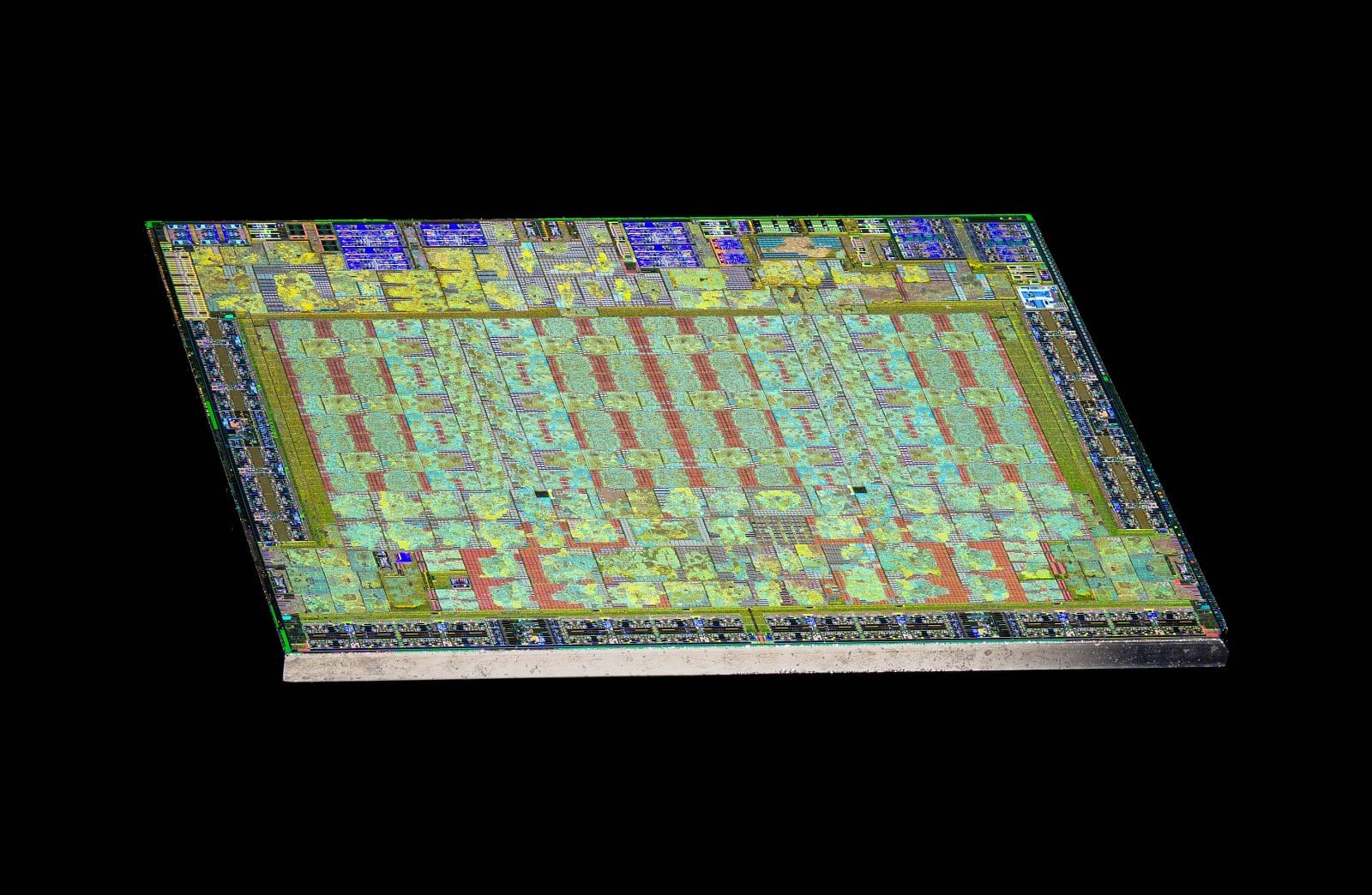 2020-02-7nm-GPU-Navi-14-z-AMD-Radeonu-RX-5500-XT-foto-Fritzchens