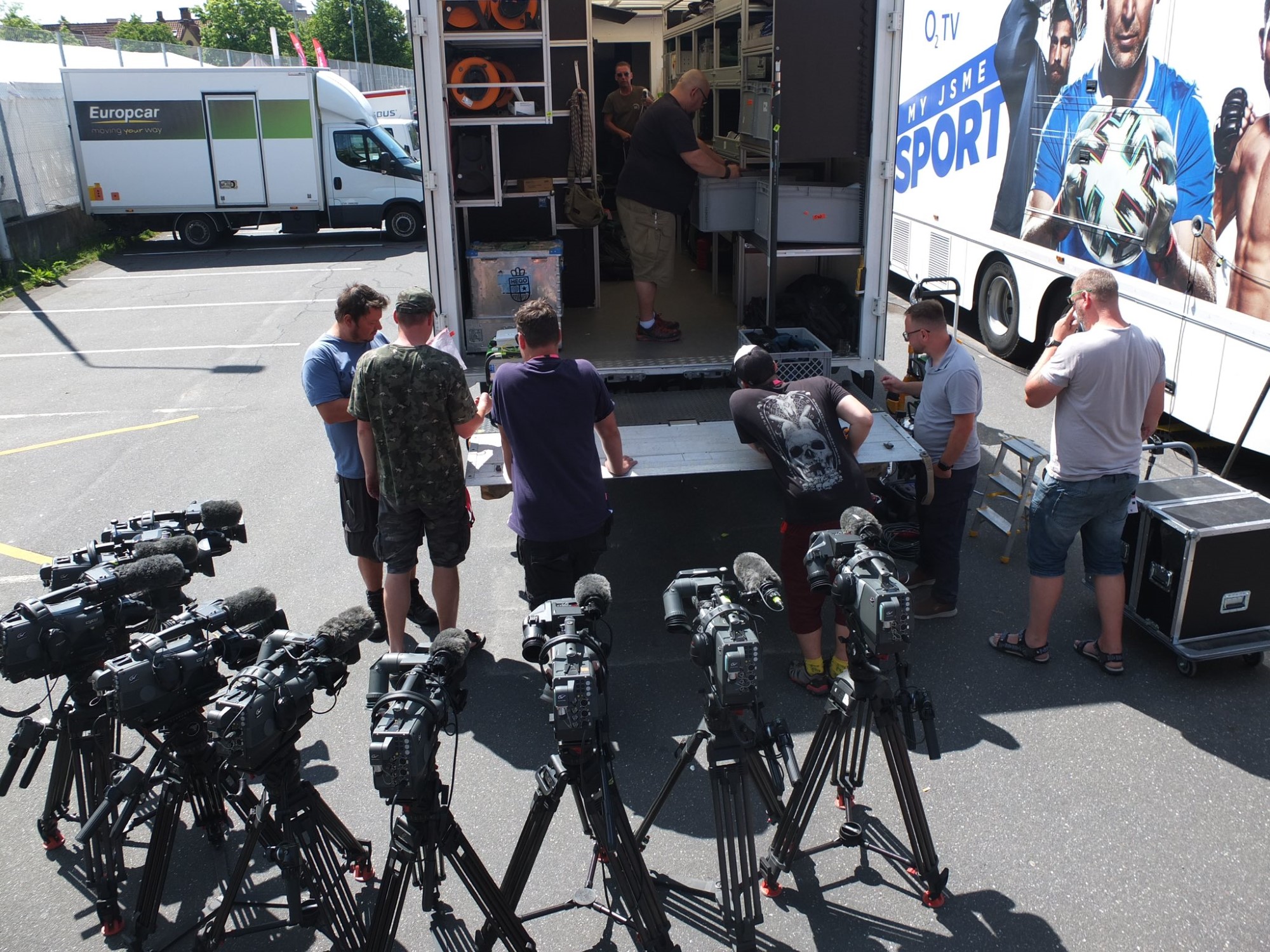 Příprava kamer při Mistrovství světa v orientačním běhu