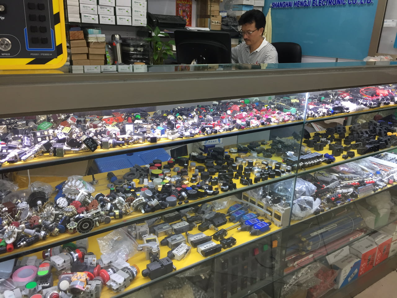 SEG Electronics Market v Šanghaji