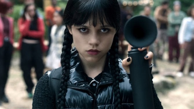 Nová nabídka streamovacích služeb: Návrat Wednesday, nová řada Star Treku a spin-off Wrexhamu
